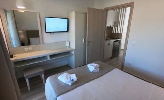 Finikas Garden Beach Resort Nikiti