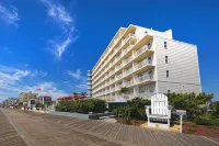 Commander Hotel & Suites