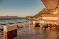 Surferscorner Self Catering Apartments - Mountain view