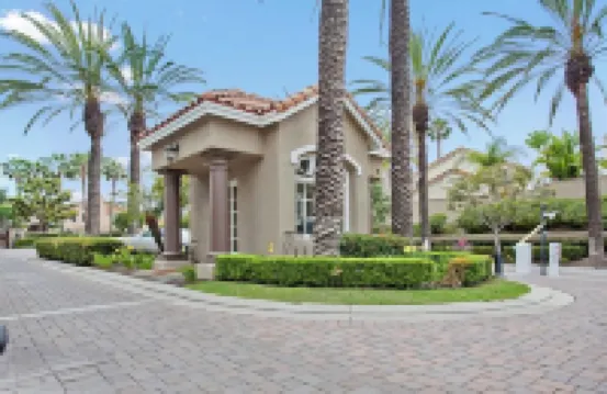 Coastal NEWLY RENOVATED Condo in Dana Point. Walking distance to the Salt Creek!