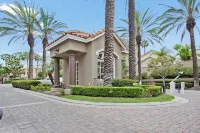 Coastal NEWLY RENOVATED Condo in Dana Point. Walking distance to the Salt Creek!