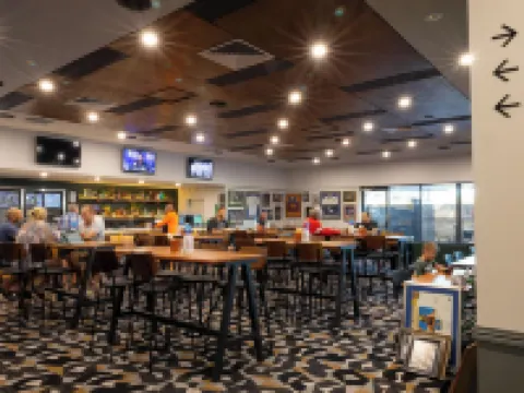 The Club Hotel Hotels in Gladstone