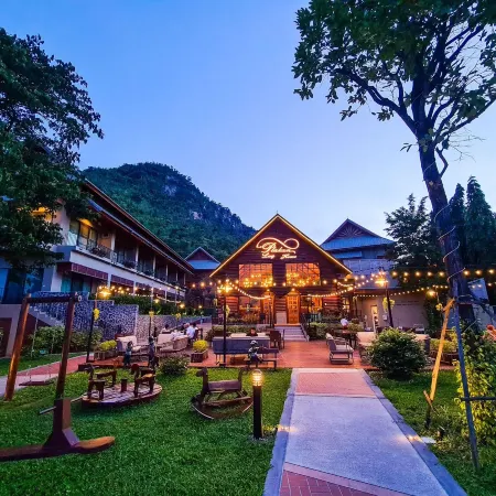 Plakan Resort Отели рядом с достопримечательностью «Школа Висадтагунгсри»