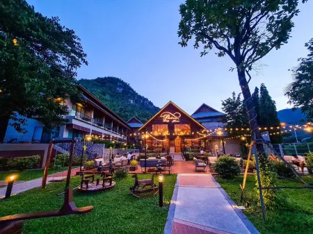 Plakan Resort Отели рядом с достопримечательностью «Pakprak Road»