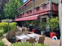 Chez Maman Hotel & Restaurant Hotels in der Nähe von Vieux-Carouge