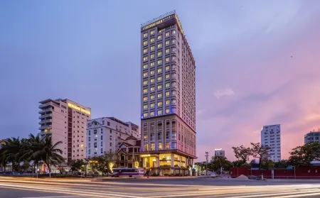 7 Seven Sea Hotel