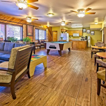 Snow Lake Lodge