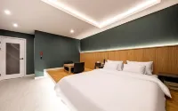Asan Hotel Atrium Hotels near Myaseu