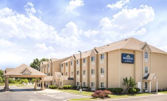 Microtel Inn & Suites by Wyndham Claremore
