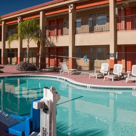 Super 8 by Wyndham Indio