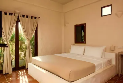 Pranberry Earth Hotels near AIS