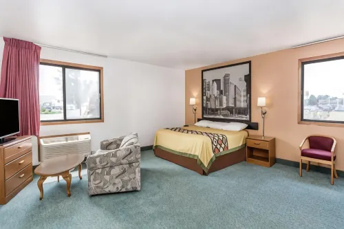 Super 8 by Wyndham Bourbonnais/Kankakee Area Hotels in Kankakee