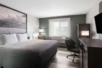 Super 8 by Wyndham Big Timber - Motel