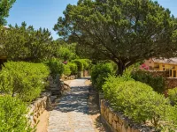 Residenza Capriccioli Hotels near Romazzino Beach