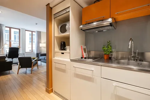 B-Aparthotel Grand Place - Apartments