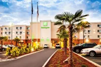 Holiday Inn SALEM by IHG Hotels in 