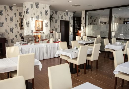 3. 야데 호텔 베스..