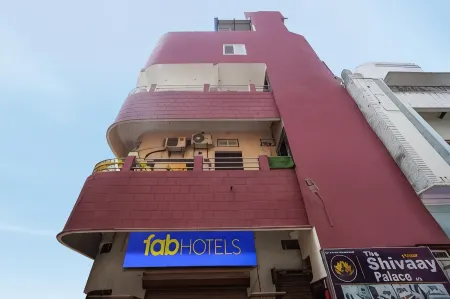 The Shivaay Palace Отели рядом с достопримечательностью «Chaukhandi Stupa»