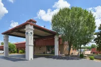 Americas Best Value Inn Batesville Hotels near Stubb's Department Store
