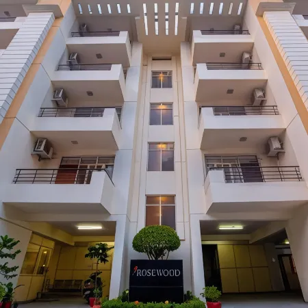 Rosewood Apartment Hotel - Pantnagar
