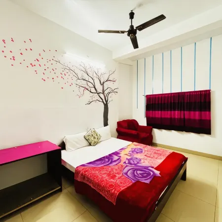 Madsquad Hostel Dorms & Rooms