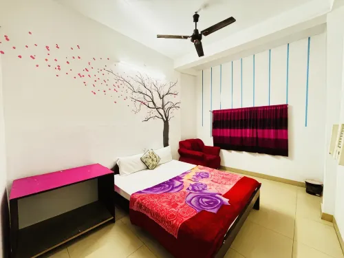 Madsquad Hostel Dorms & Rooms