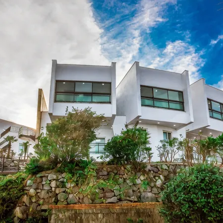 Geoje Rockspa Pension