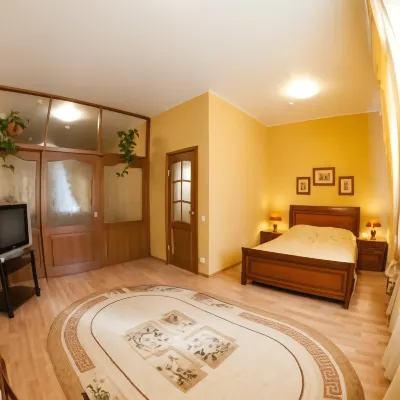 Цимус Отели рядом с достопримечательностью «Памятник Погибшим Шахтерам»