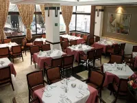 Pedregal Palace Hotels near Six Flags Mexico