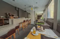 La Perla - breakfast