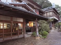 Ryokan Adumaya Hotels near Chikatsuyu-Oji Remains