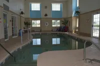 Microtel Inn & Suites by Wyndham Miami - Pools