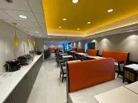 La Quinta Inn by Wyndham Lynnwood - breakfast