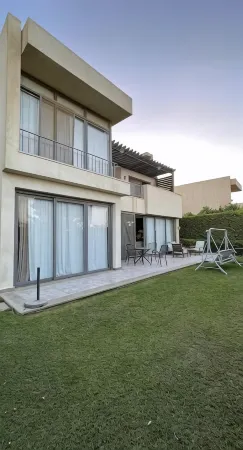 Beverly Hills Inside Villa