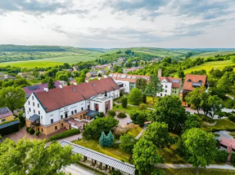 Hotel Vécsecity Superior