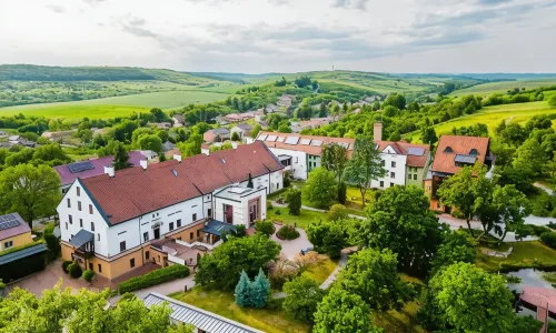 Hotel Vécsecity Superior