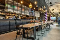 Moxy Kaunas Center - bar
