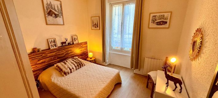 Cozy Retreat Near the Village Stream Hotels in Mont-Dore