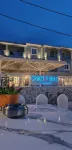 Aqua Luxury Suites by Estia