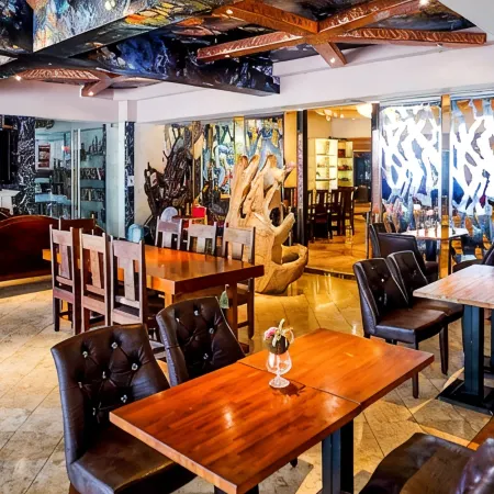 Kingship Hotel Kaohsiung Intercontinental Отели рядом с достопримечательностью «Пляж Цицзин»
