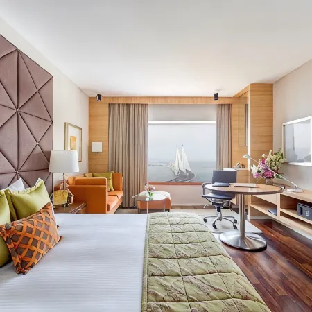 Taj Lands End