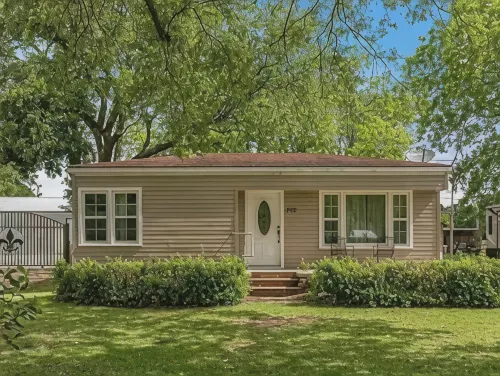 The Parson's Cottage - Charming, Cozy, Adorable!