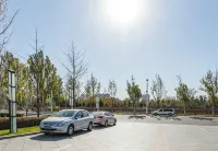 Four Points By Sheraton Langfang Gu'an - parking