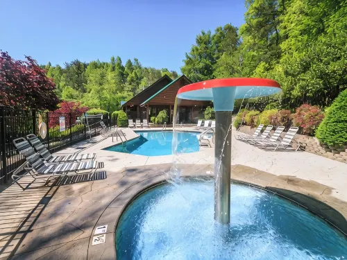 Smoky Bear Hideaway - Bungalows