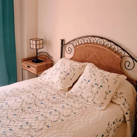 FIRST LINE BEACH LUXURY APARTMENT. SEA VIEWS