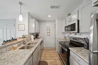 "Convenient UAH Student Haven/ 5 Mins from Campus" Gate 9 3 minutes - Apartments