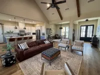 Charming 3-bedroom farmhouse in serene Pilot Point with AC