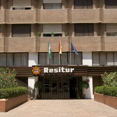 Apartamentos Resitur โรงแรมใกล้มหาวิหารแห่งเซบียา
