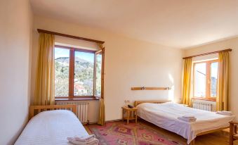 Mirhav Hotel