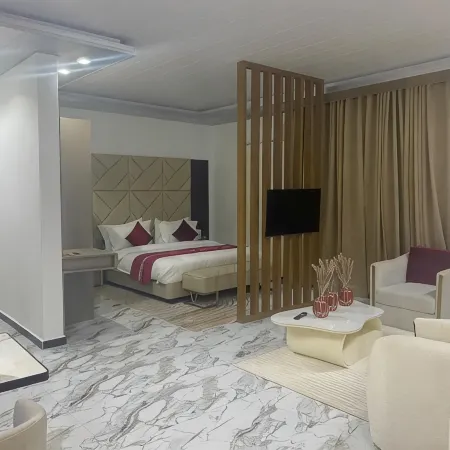 Scarlett Apartments